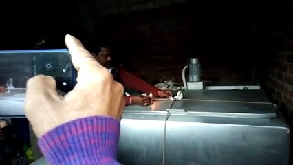 रामकोट सुरक्षा विभाग की टीम ने दूध डेरी पर छापा मारकर कई लीटर मिलावटी दूध किया बरामद