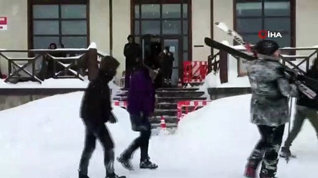 Keltepe Kayak Merkezi’ne Şubat ayında yağan kar sevindirdi