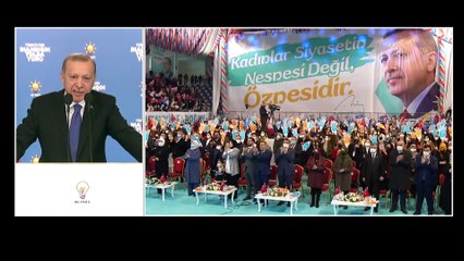 Descargar video: ANKARA - Cumhurbaşkanı Erdoğan, video konferansla AK Parti Malatya İl Kadın Kolları 6. Olağan Kongresine katıldı (1)