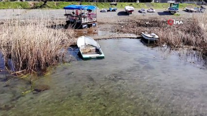 Sapanca Gölü yükseldi, karaya oturan kayıklar suyla buluştu