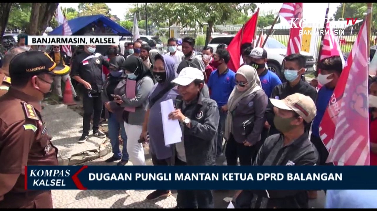 Unjuk Rasa di Kejati Kalsel, Massa Tuntut Dugaan Pungli Oknum DPRD Balangan Ditindaklanjuti