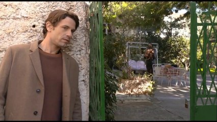 Apostolis Totsikas - Ela sti thesi mou (season 5 episode 112 scenes)