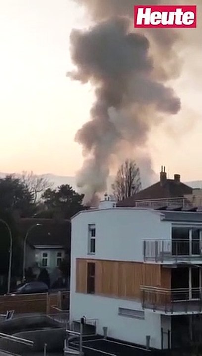 Polizeistation in Flammen – mächtige Rauchsäule in NÖ