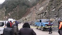 ARTVİN - İş makinesinin devrilmesi sonucu 1 işçi öldü, 1 işçi yaralandı