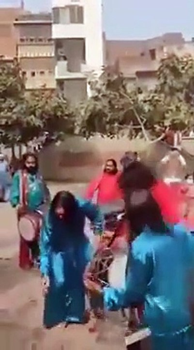 Fawad Chaaudhry's 'dance' video outside Masjid Wazir Khan draws ire -- Twitter users demand apology from him