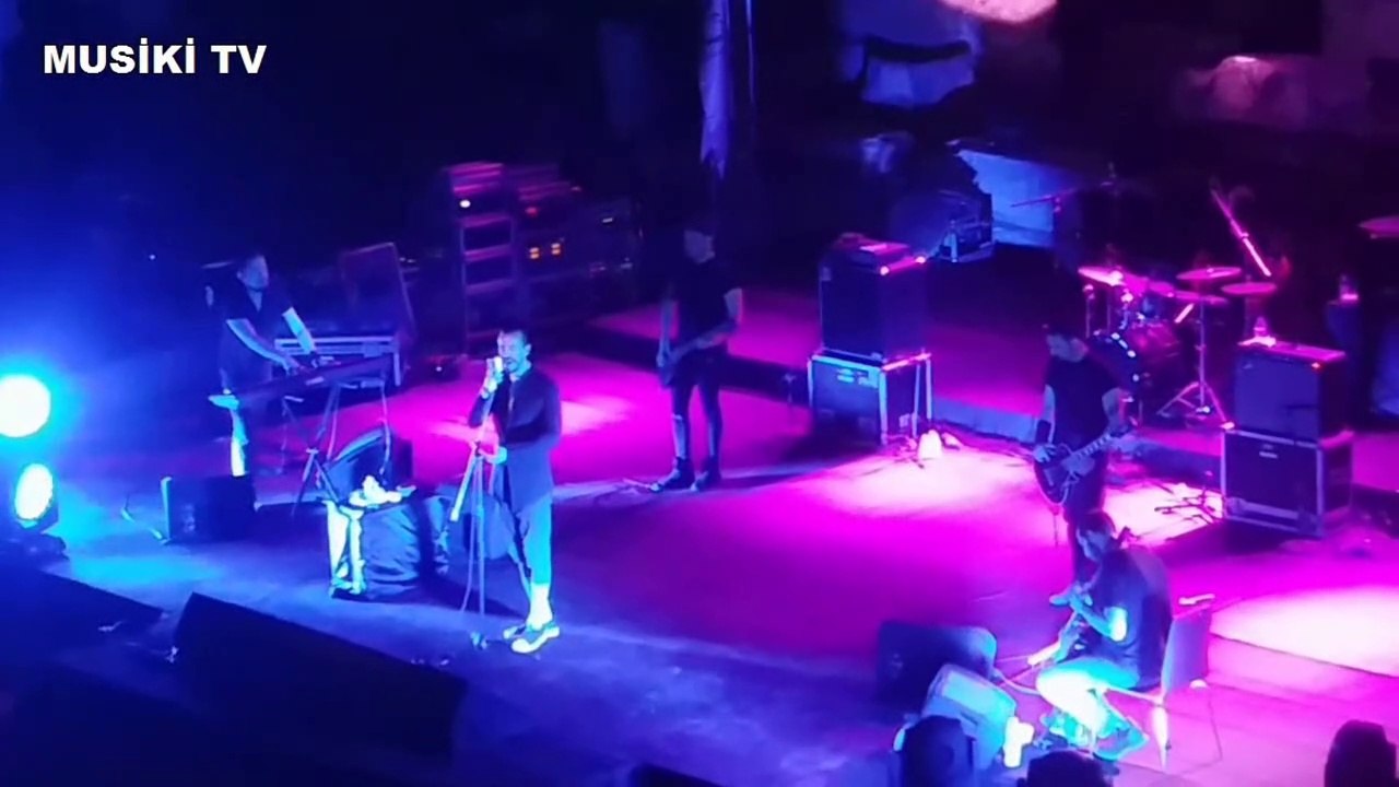 CEM ADRİAN - Sen Gel Diyorsun & Sarı Gelin (Konser/Canlı) @Side Antik Tiyatro