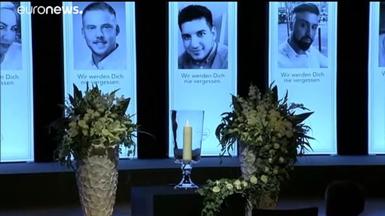 19.02 Uhr: Glocken läuten zum Gedenken an die 9 Opfer von Hanau