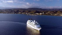 شاهد: سفن سياحية بطواقمها راسية قرب سواحل قبرص تنتظر انتهاء أزمة كوفيد-19