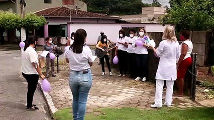 Pacientes com mal de Alzheimer ganham serenatas em Timóteo