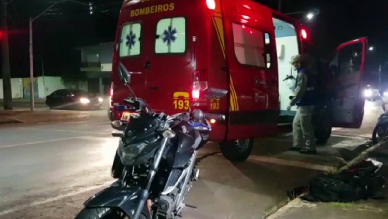 Motos se envolvem em colisão no cruzamento das Ruas Jorge Lacerda e José de Sá Cavalcanti