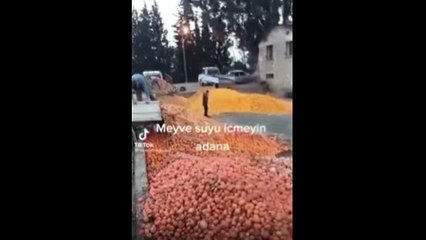 Süt banyosu ve dönerle danstan sonra yeni skandal! "Meyve suyu içmeyin"