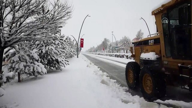 VAN - Doğu'daki 4 ilde 612 yerleşim birimine ulaşım sağlanamıyor