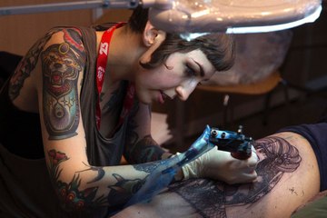 Les encres des tatouages sont-elles nocives pour la santé ?