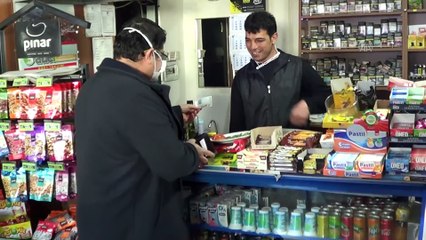 KONYA - Dört arkadaş, ihtiyaç sahibi ailelerin yuvasına mutluluk taşıyor