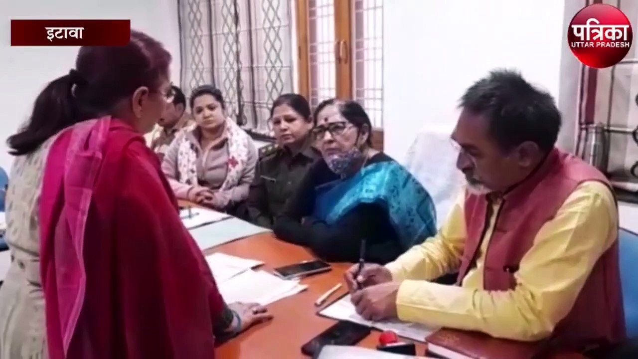 महिला आयोग की सदस्य सुमन चतुर्वेदी ने किया इटावा का दौरा