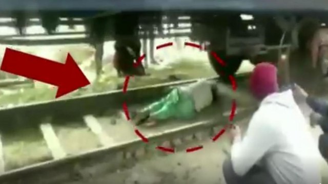 Women narrow escape from moving train, escapes unhurt