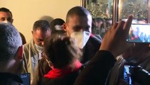 Algérie : libéré, le militant Khaled Drareni arrive chez ses parents