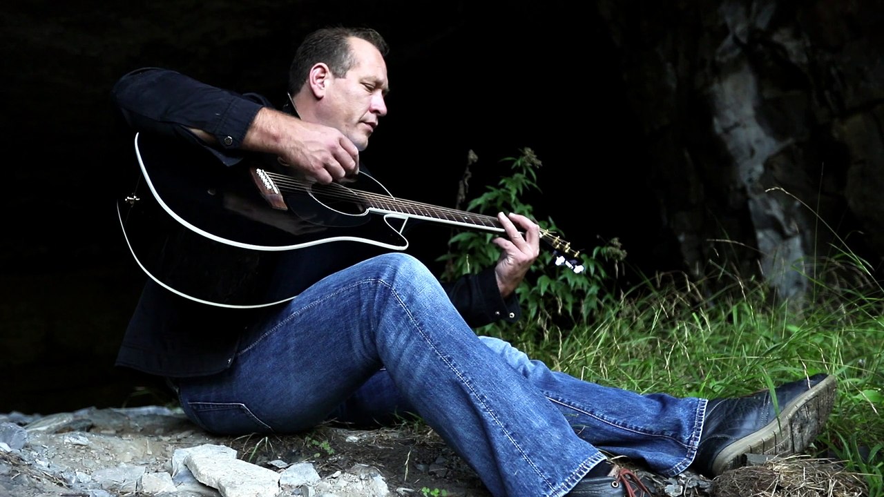 Freunde - Phil Day (Official Music Video)