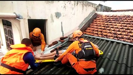 Floods hit Indonesian capital