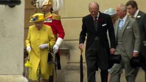 Primera imagen juntos: la reina Isabel y el príncipe Carlos, cómplices en un día de campo