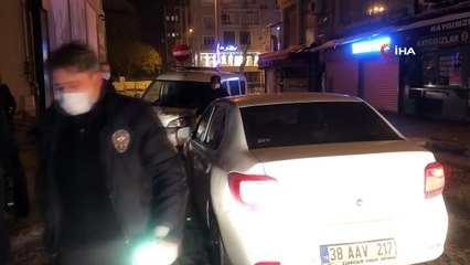 Polisten kaçan ehliyetsiz sürücü ve 3 arkadaşı kovalamaca sonucu yakalandı