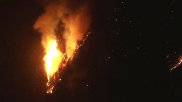 무주리조트 호텔 화재 진화 완료...정선 산불 60% 진화 / YTN