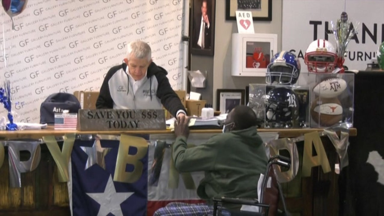 Texas furniture store owner turns his showrooms into shelters