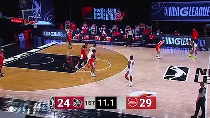 Justin Wright-Foreman throws it down!