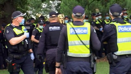 Police and protesters clash at anti-vaccine rally in Melbourne
