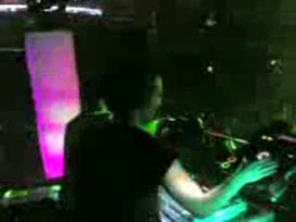 Tristan Garner vs. Arias au Must 22/02/08 Part 4