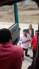 VIDEO: परिवहन उडऩदस्ता ने चालक को पीटा, वीडियो वायरल