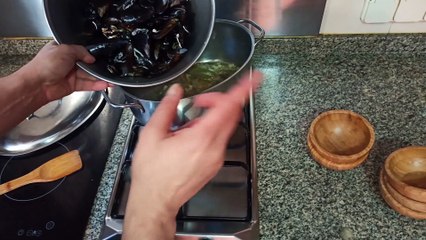 MEJILLONES AL VAPOR - LA FORMA MÁS FÁCIL Y LISTO EN POCOS MINUTOS