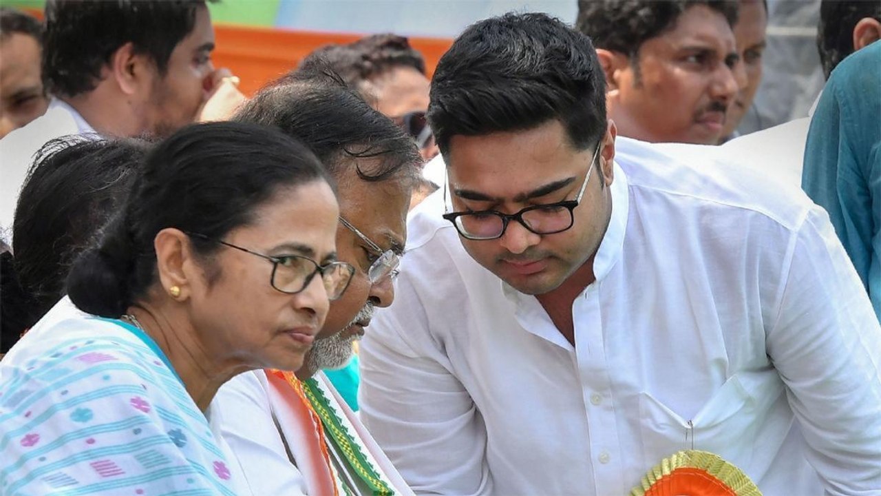 CBI notices TMC MP Abhishek Banerjee in coal sc...