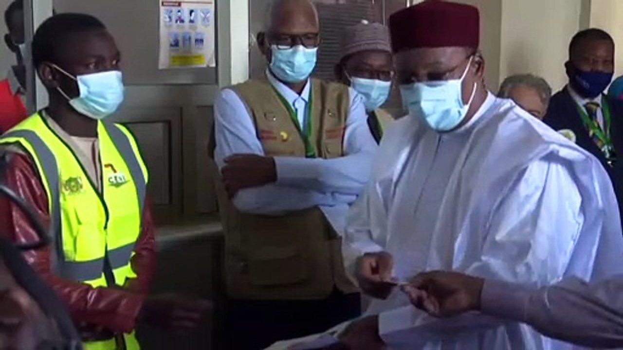 Stichwahl um das Präsidentenamt - und eine demokratische Premiere