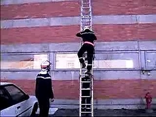 VidéO manOeuvre échelle