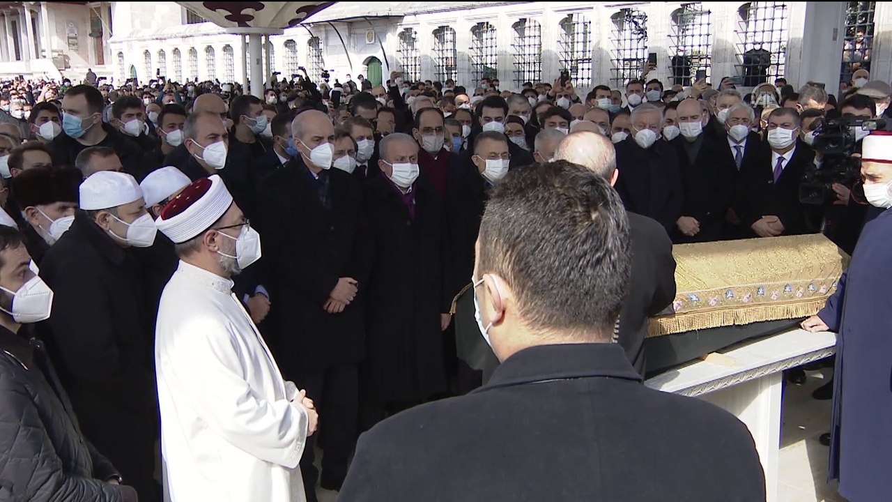 İSTANBUL - Hadis, tefsir ve fıkıh alimi M. Emin Saraç son yolculuğuna uğurlandı (2)