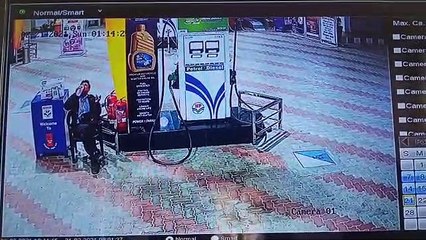पिस्तौल तानकर पेट्रोप पंपकर्मी से नकदी लूटी