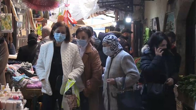 لبنان.. تدهور الأوضاع المعيشية بسبب انهيار الليرة مقابل الدولار إلى مستويات قياسية