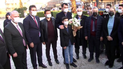 Bakan Kurum'dan Rıza Bey Apartmanı ve Menemen ziyareti