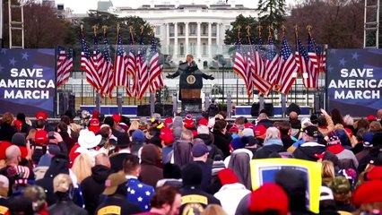 Descargar video: Trump, Giuliani sued for inciting Capitol riot