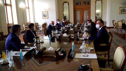 Irán sostuvo "discusiones fructíferas" con jefe del OIEA de visita en Teherán