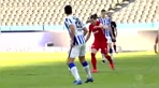 Sabitzer stunner helps Leipzig move into title contention
