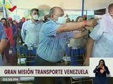 Trabajadores del Metro de Caracas condecoran al presidente Maduro a 30 años de iniciar su labor