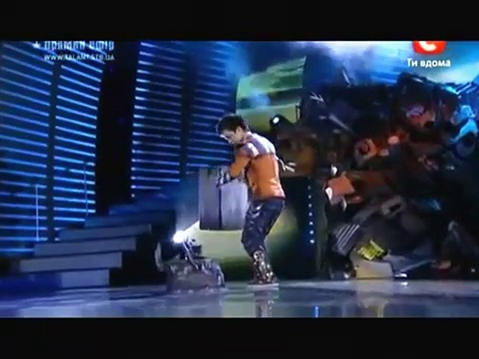 Best robot dance Robot Atai - Great dance robot