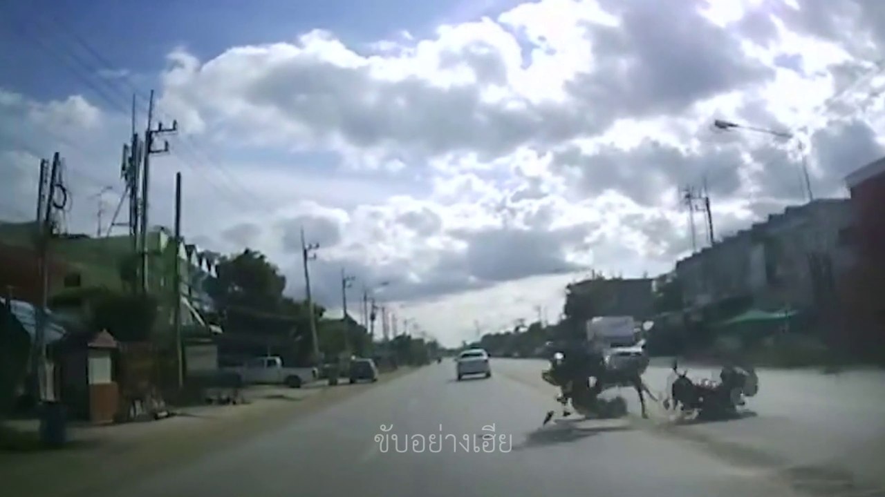 car crash compilation  EP.4​#accident​#car​ crash# car accident#อุบัติเหตุ​#รถชน​#รถคว่ำ​#รวมรถชน#รวมคลิปอุบัติเหตุไทย