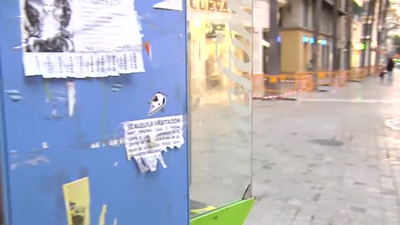 Internet y el turismo le dan una segunda vida a las antiguas cabinas de teléfono en España