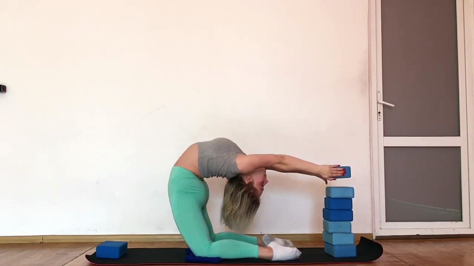 Stretching and gymnastics karina