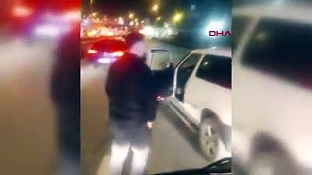 İstanbul'da İETT otobüsünün önünü kesip tehdit yağdırdılar