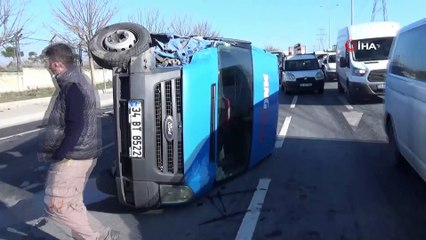 Sultangazi Mahmutbey yolunda trafik kazası:2 yaralı