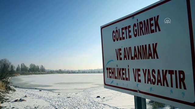 SİVAS - Kızılırmak Nehri kısmen buz tuttu